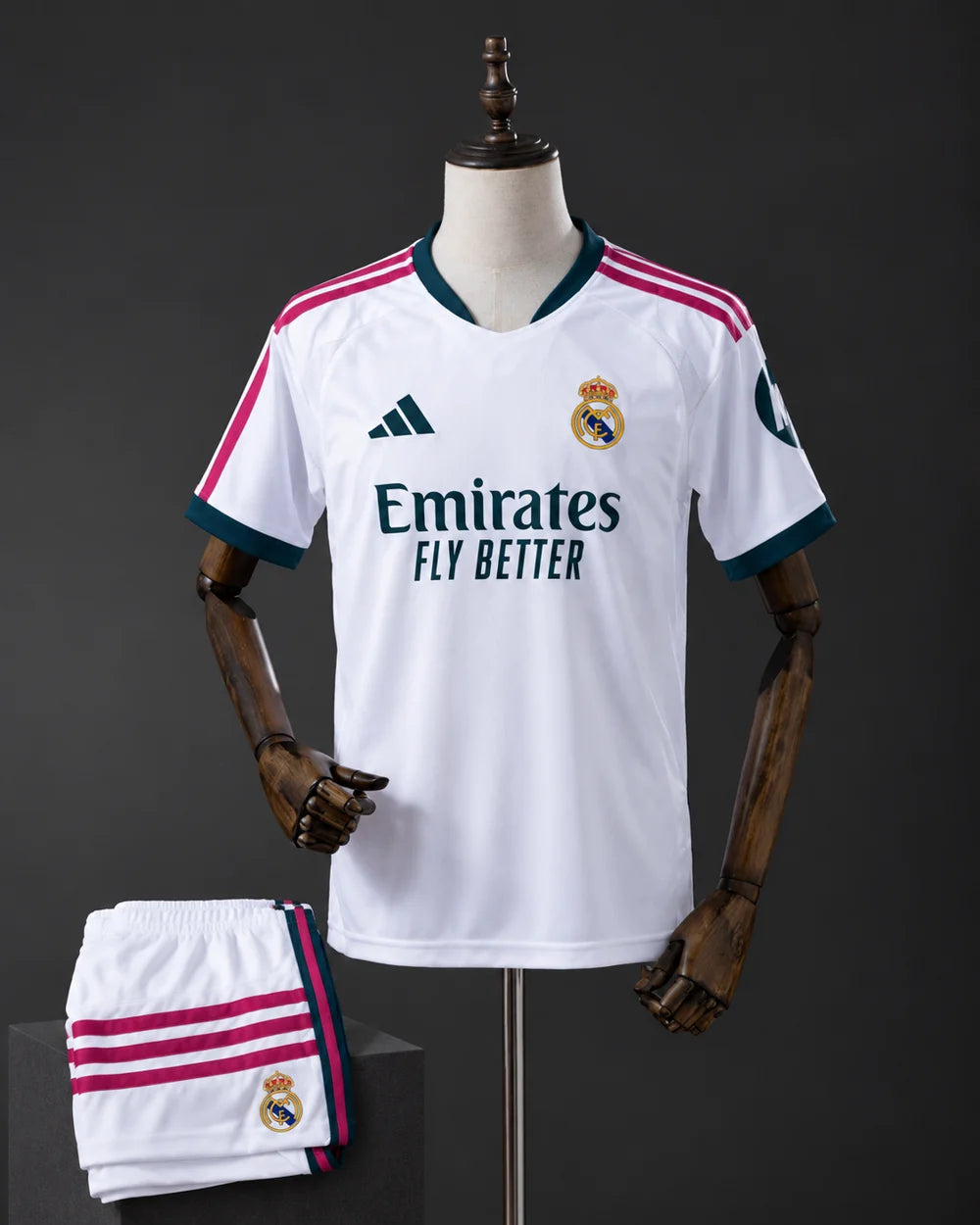 Real Madrid Home 2026/27 Football Jersey Set