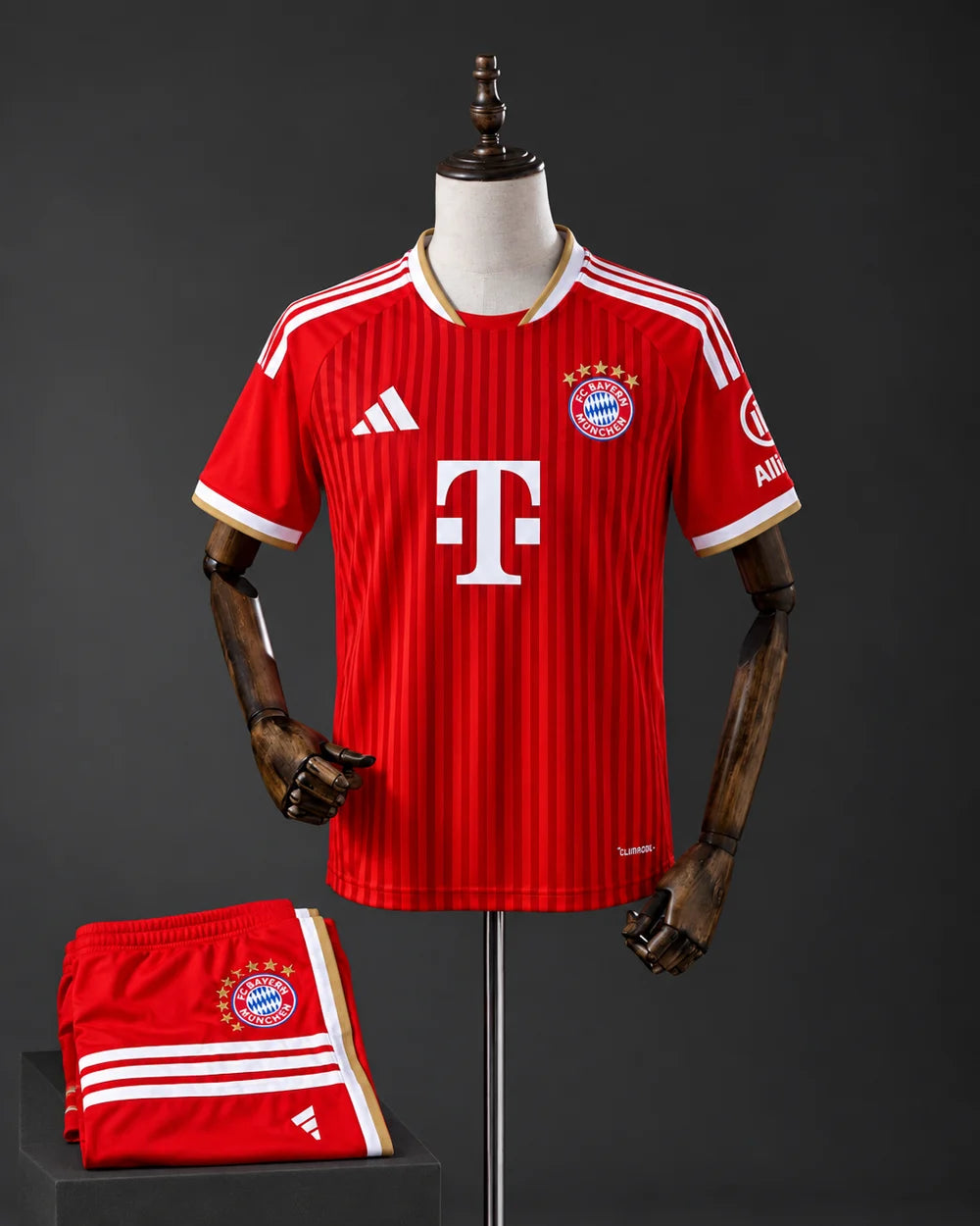 Bayern Munich Home Set 2026/27 – Set