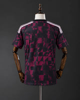 Liverpool 2026/27 back mannequin view