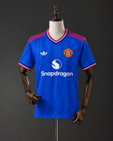 Manchester United 2026/27 front mannequin view